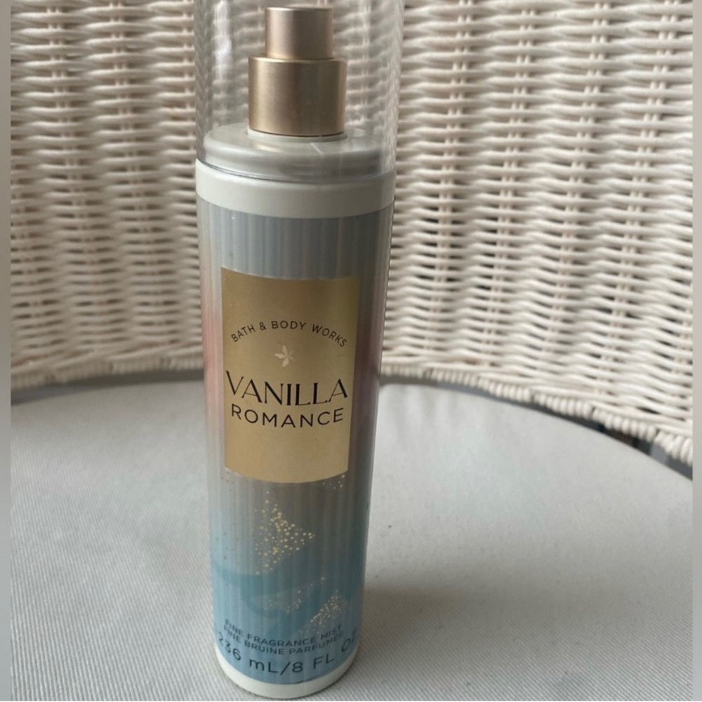 Bath & Body Works Graphite Body Cream - Black and Gray+Vanilla romance body mist